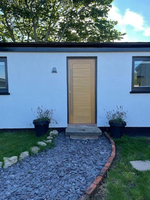 Tranquil, Secluded, Rural Cottage For Two Beaumaris Exterior photo